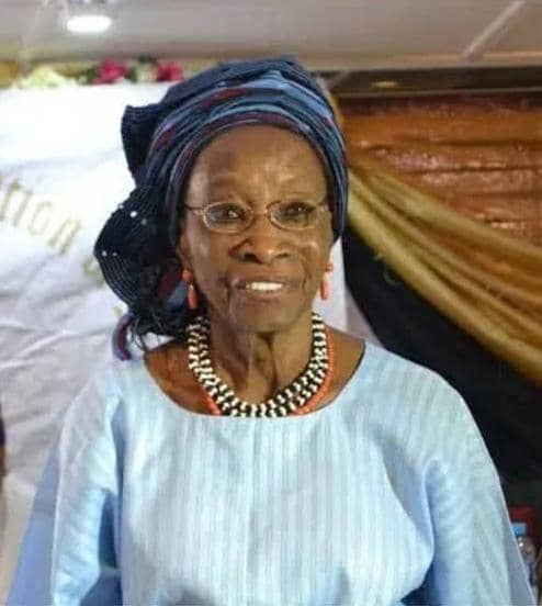 Amosun mourns Nigeria's first female cabinet Minister, Oyagbola Amosun mourns Nigeria's first female cabinet Minister, Oyagbola