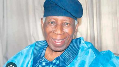 Former governor of Oyo State, Olunloyo, is dead