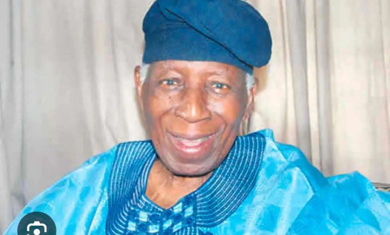 Former governor of Oyo State, Olunloyo, is dead Former governor of Oyo State, Olunloyo, is dead