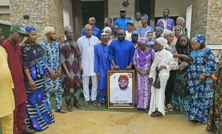 Pro-Tinubu group, Osun grassroots canvassers unite to mobilise support for 2027 re-election Pro-Tinubu group, Osun grassroots canvassers unite to mobilise support for 2027 re-election