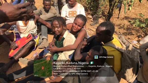 Army’s Guards Brigade rescues 19 kidnap victims in Abuja Army’s Guards Brigade rescues 19 kidnap victims in Abuja