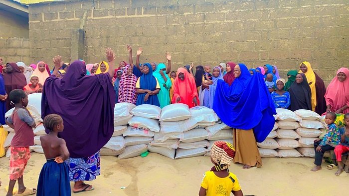 Foundation distributes Sallah packages to 1,000 families in Niger Foundation distributes Sallah packages to 1,000 families in Niger