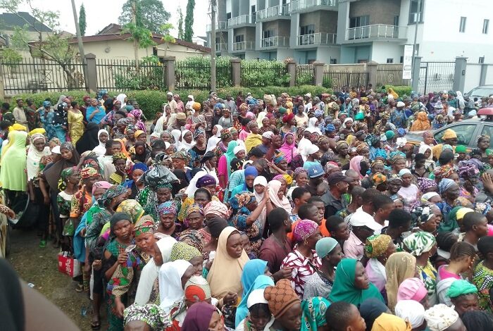 Olubadan distributes Ramadan, Lenten food packages to over 5,000 Ibadan residents Olubadan distributes Ramadan, Lenten food packages to over 5,000 Ibadan residents