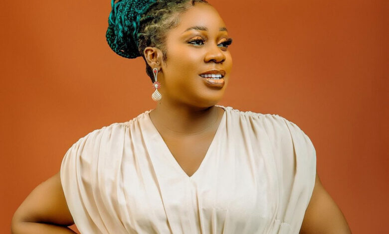 Motilola Akinlami finally reconciles with Kunle Afod years after messy fallout [VIDEO]