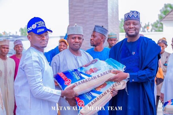 Jigawa LG boss distributes Tinubu’s Ramadan food packages to residents