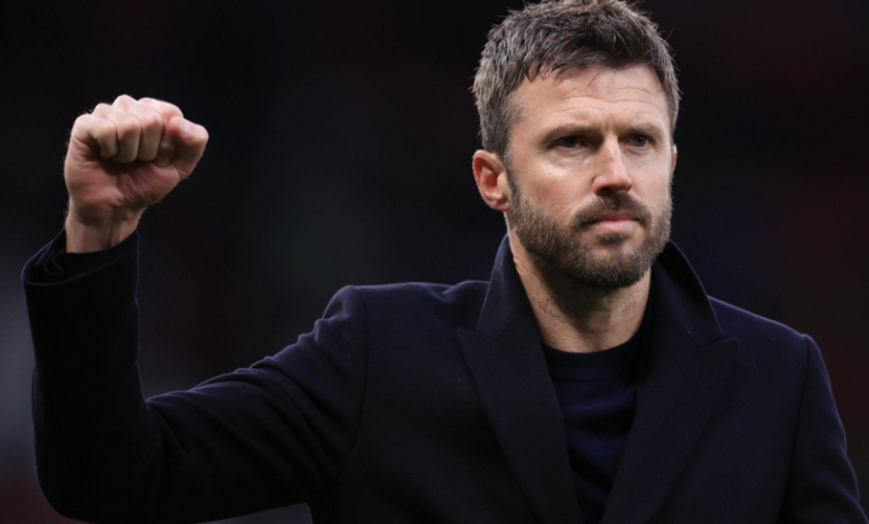 Carrick shrugs off Scholes dig ahead of Villa test Carrick shrugs off Scholes dig ahead of Villa test