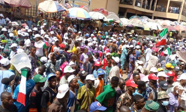 Ekiti Guber: APC is gone – Isaac Fayose reacts as mammoth crowd receive PDP candidate Ekiti Guber: APC is gone – Isaac Fayose reacts as mammoth crowd receive PDP candidate
