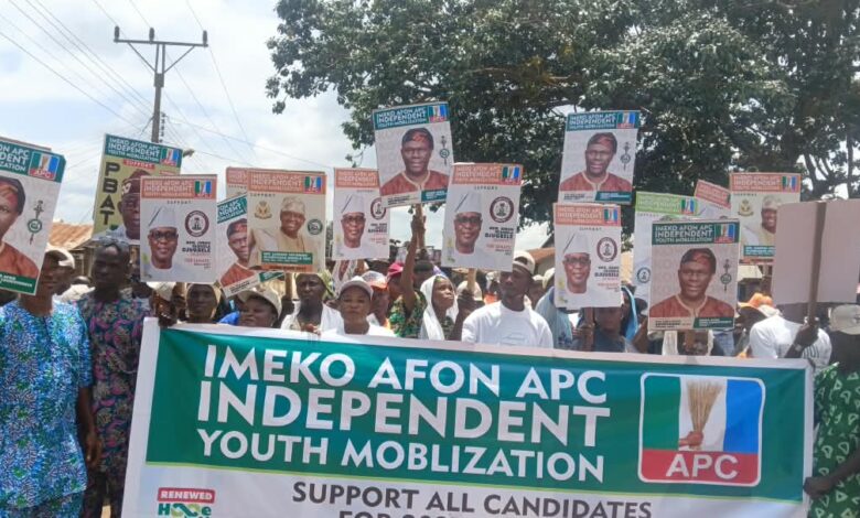 Unity Rally: Imeko-Afon APC Youth Group Mobilises Support for Yayi, Other Candidates Unity Rally: Imeko-Afon APC Youth Group Mobilises Support for Yayi, Other Candidates